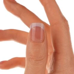 French Kiss | Gloss Short Square Press-On Nails