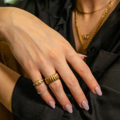 D735 Breathless Purple Crème Dip Powder -Revel Nail Shop revel nail dip powder d735 breathless 33603159392454